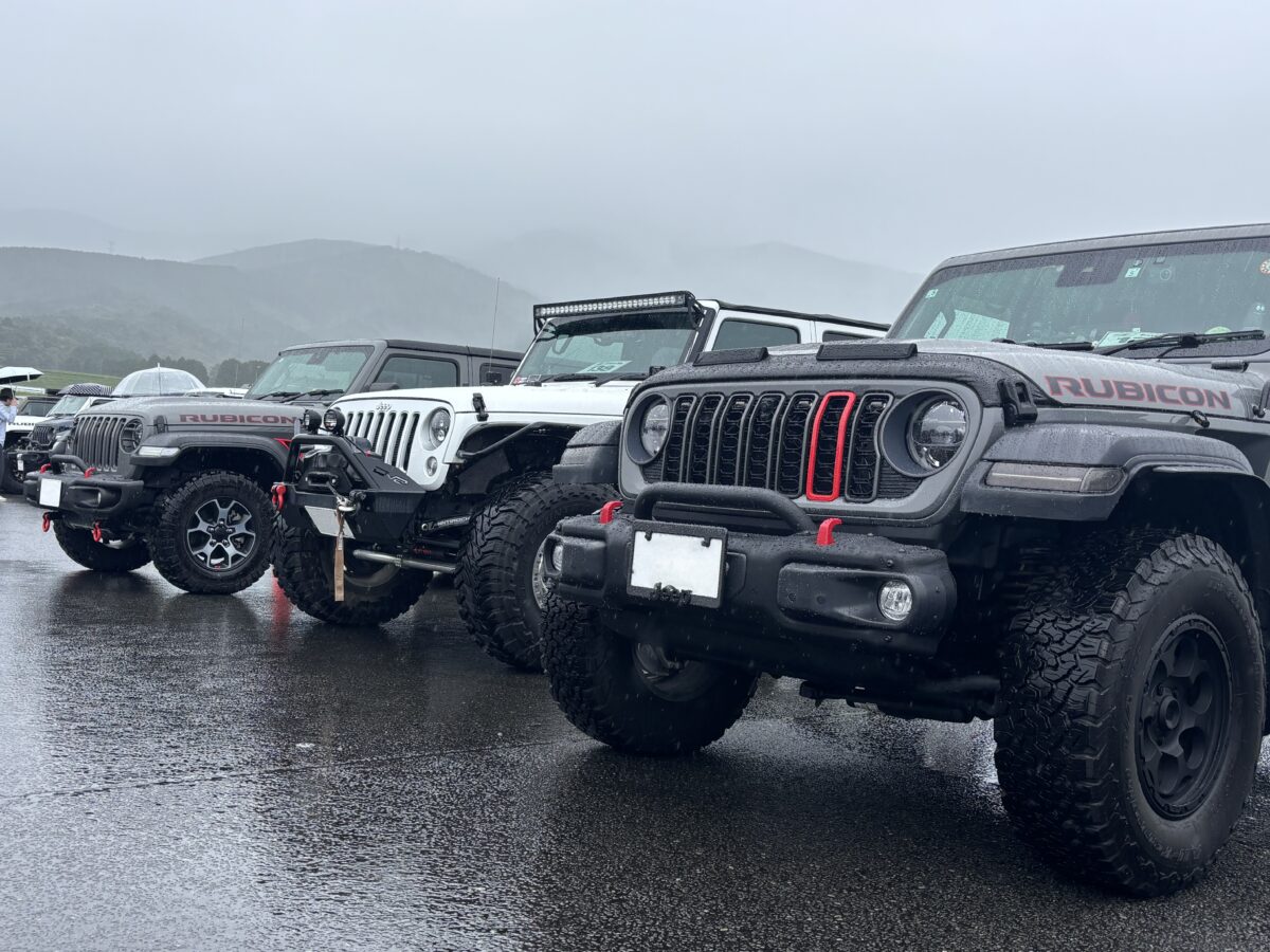 Jeep Fan Meeting 2026 會場多輛 Jeep 越野車